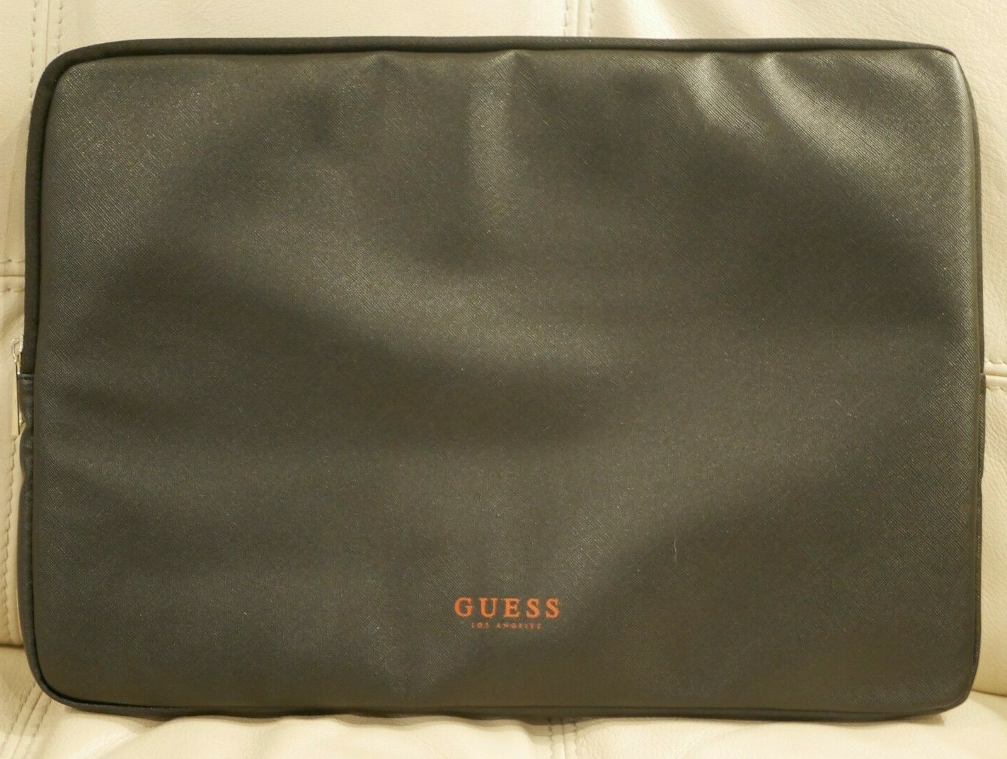 NEW BLACK GUESS 15" LAPTOP TABLET CASE ZIPPER BAG VINYL CANVAS GWP FALAPTOPCAS