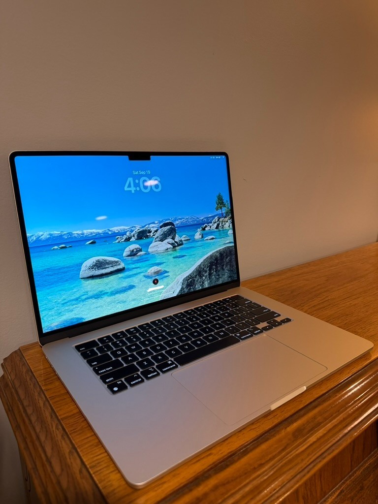 Apple - MacBook Air 15" Laptop - M2 chip - 16GB Memory - 1TB SSD ( Model)