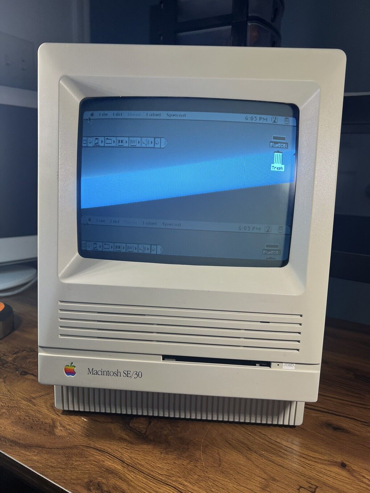 Vintage 1990 Apple Macintosh SE/30 M5011 Computer FOR PARTS OR REPAIR