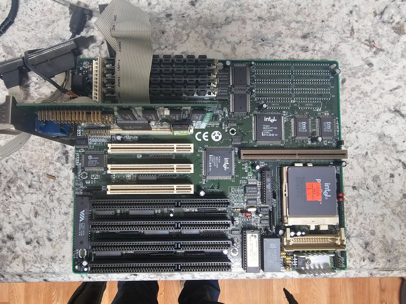 Vintage Gaming Retro Shuttle HOT-541 PCI ISA w/Intel CPU 100Mhz Memory & Diamond