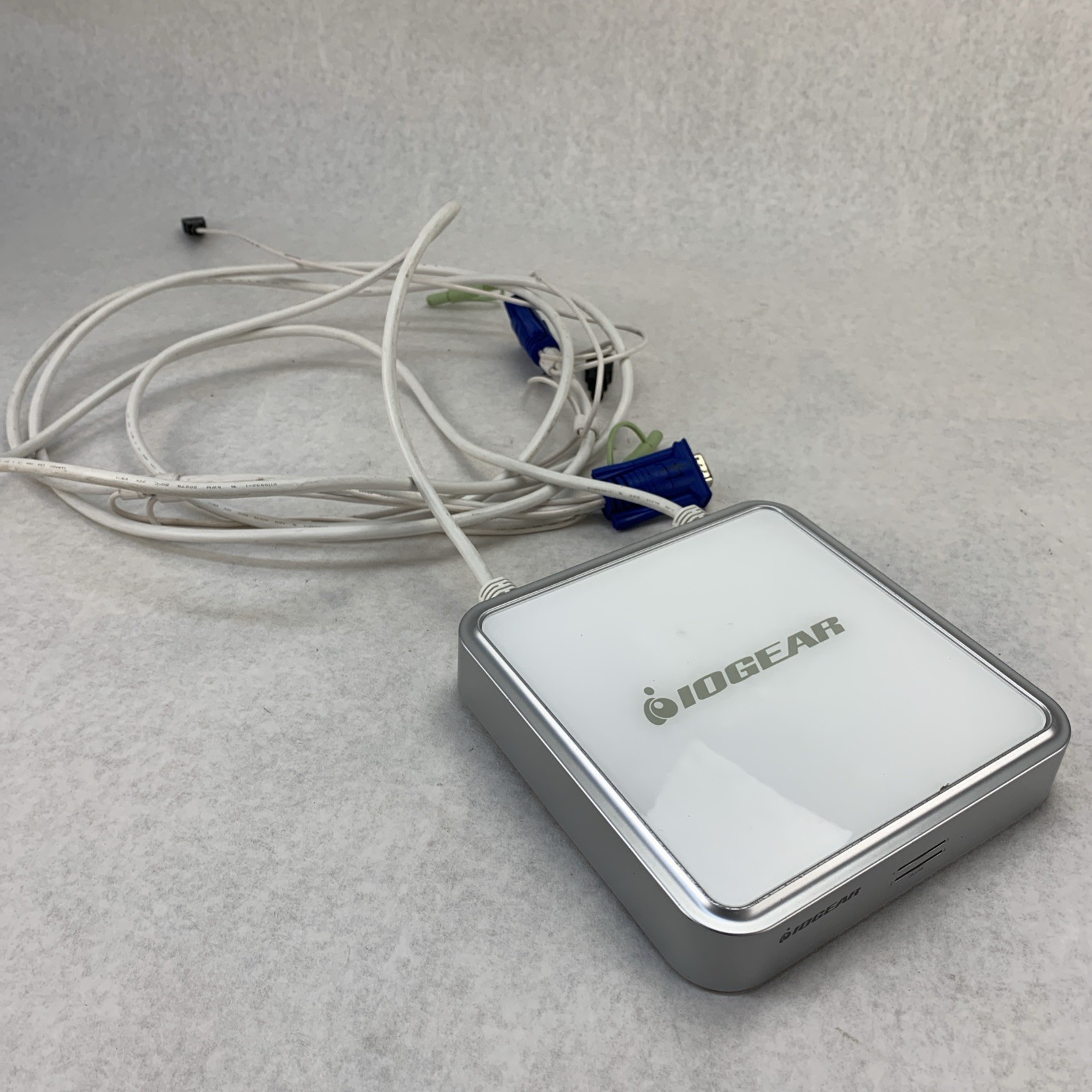 Iogear GCS634U 4-Port USB KVM Switch 