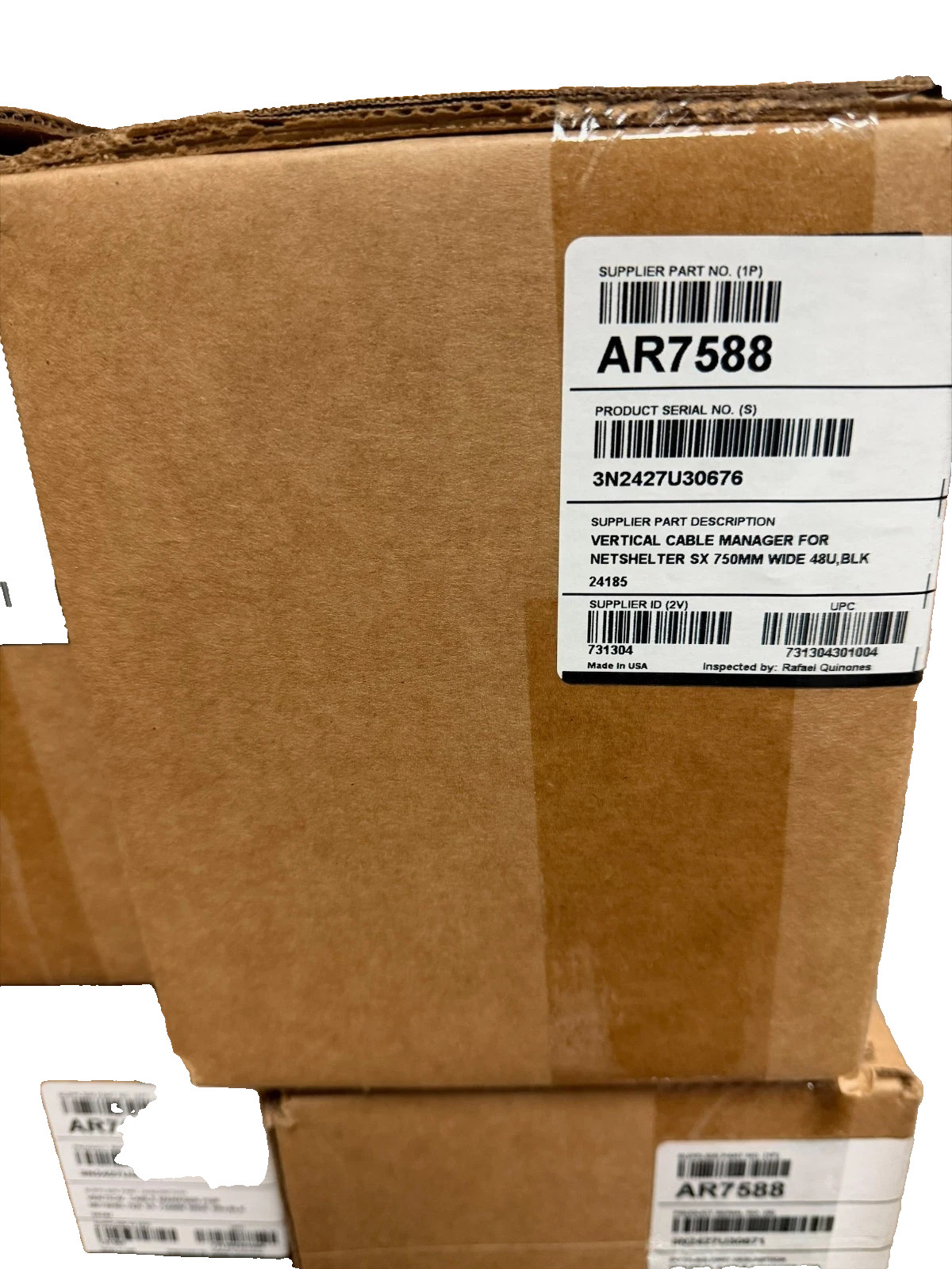 AR7588 (APC) able Manager, for NetShelter SX 750mm Wide 48U, 97 x 2184 x 160 mm