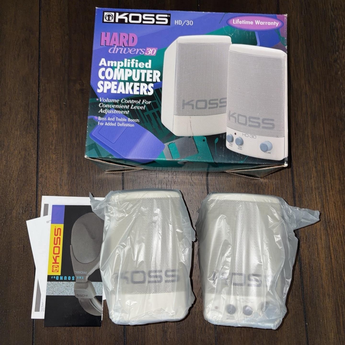 Koss HD/30 Hard Drivers 30 Amplified Computer Speakers White Wired 2.0 PC Stereo
