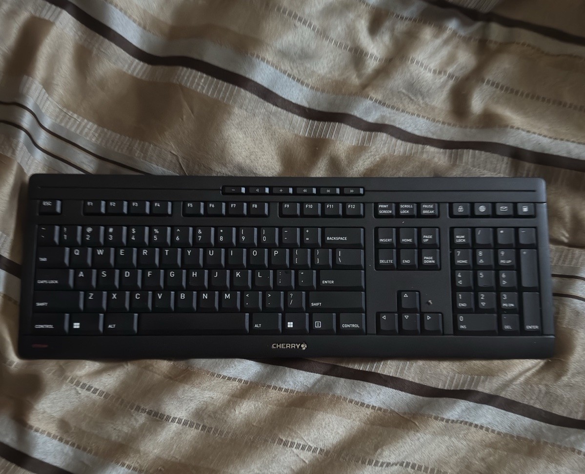 Cherry Stream Desktop Wireless Keyboard