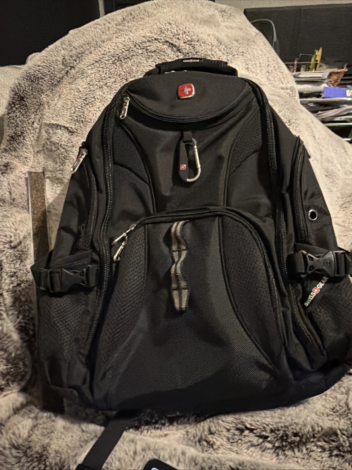 SwissGear 1900 Scansmart TSA 17 Laptop Backpack, Black, 19-Inch