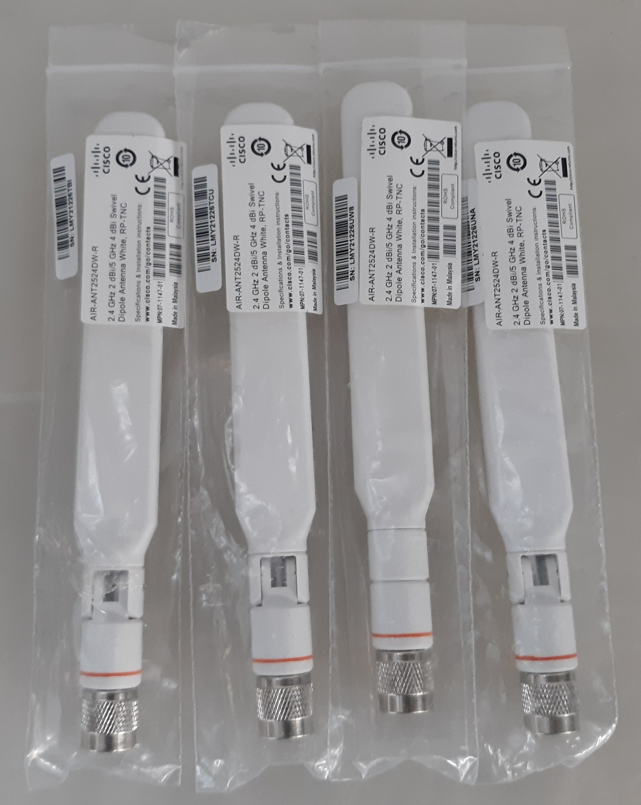 Lot of 4 Cisco AIR-ANT2524DW-R 2.4GHz 2DBi/5 Swivel Dipple Antennas NEW *SEALED*