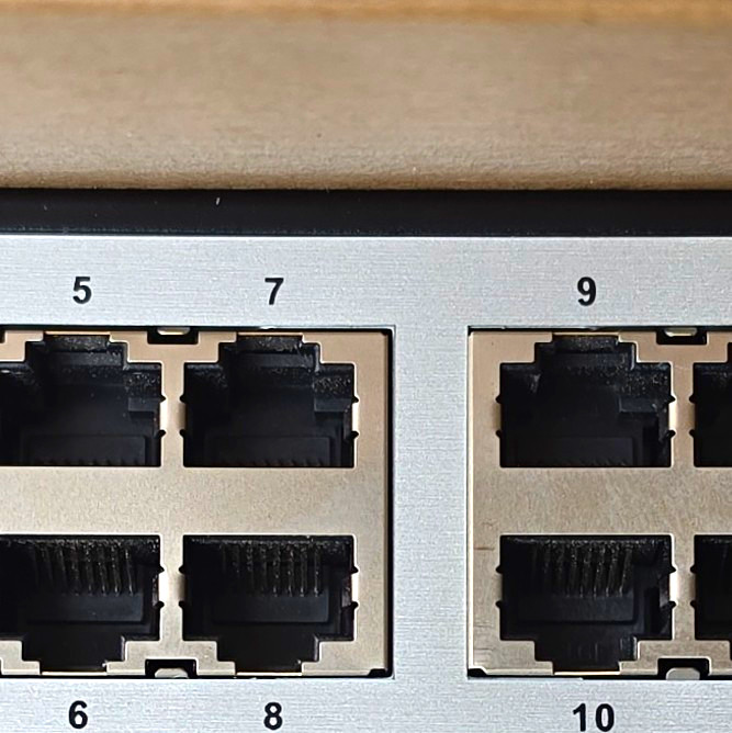 D-Link Switch DGS-1016D 16-Port Gigabit Rack Mount Ethernet Switch