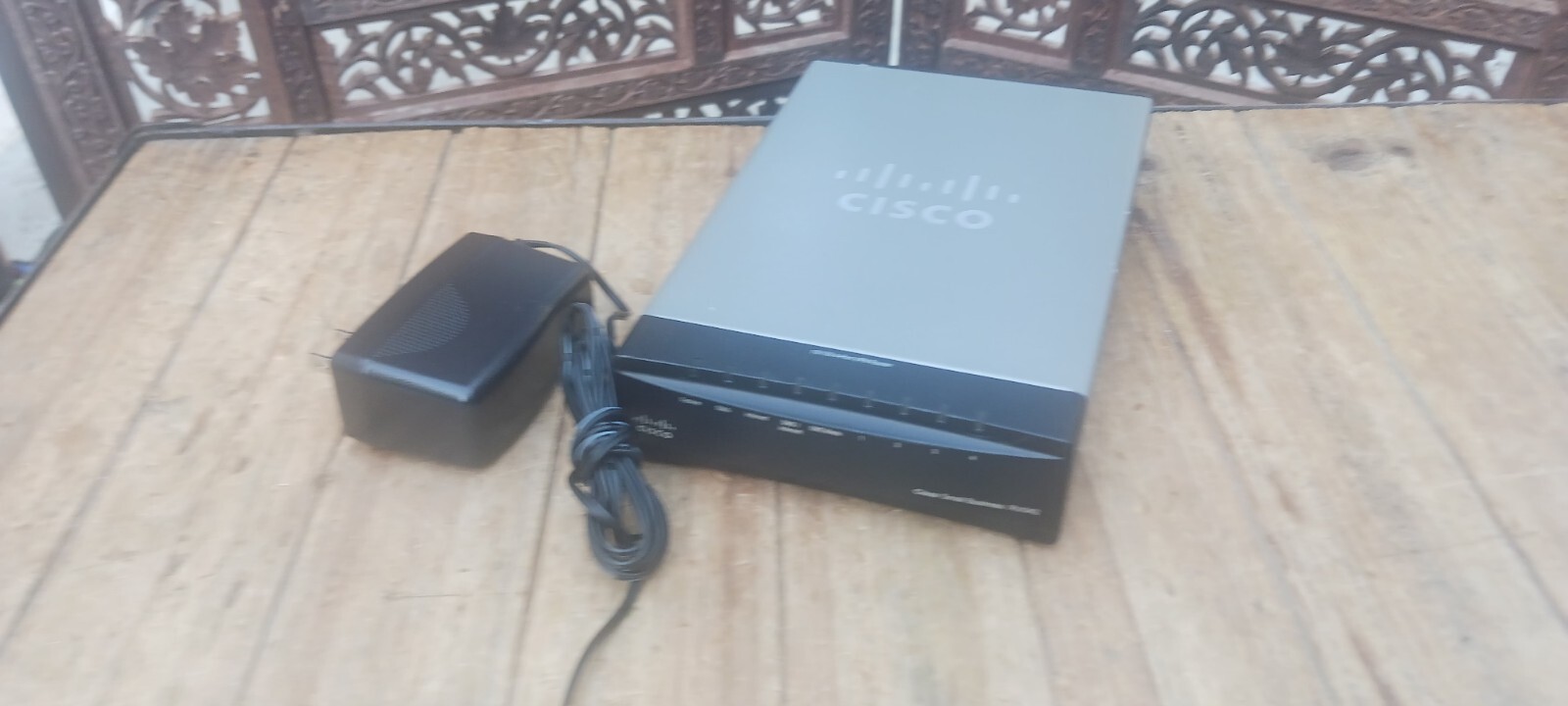 Cisco RV042 Small Business WAN VPN Router