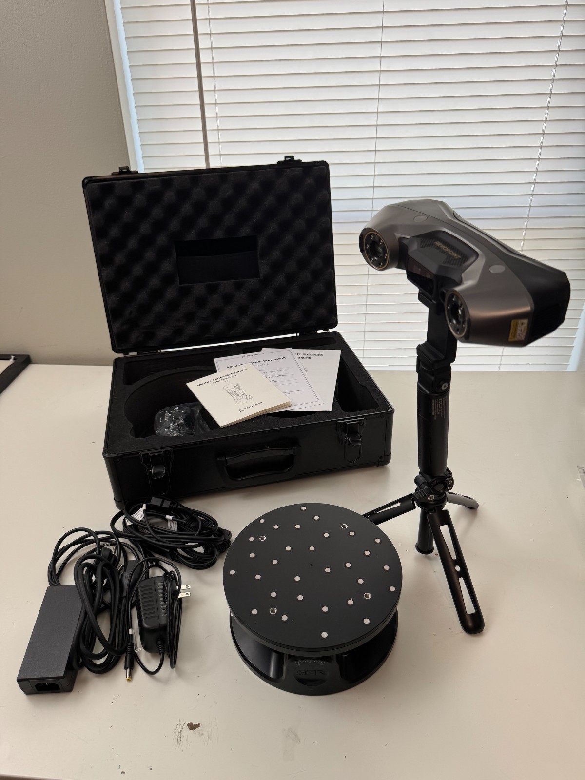 Revopoint MetroY Pro Blue Laser 3D scanner for 3D Printing