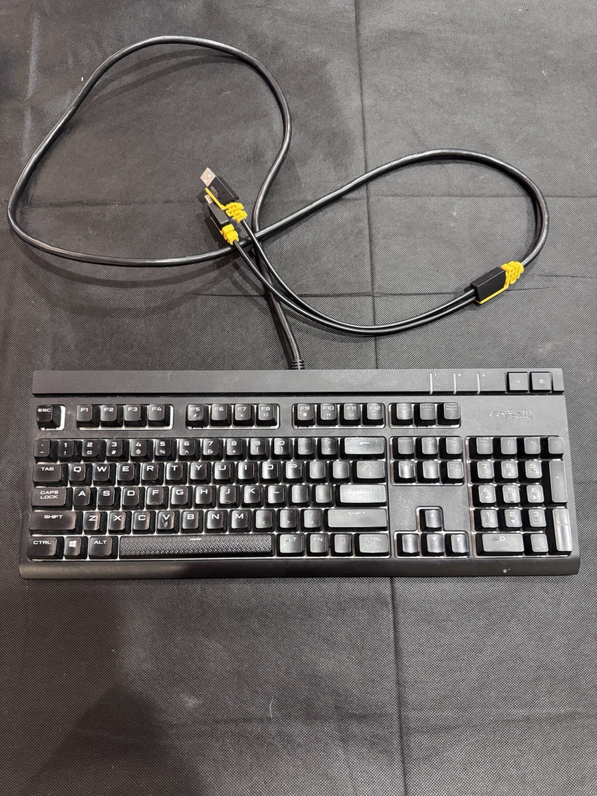 Corsair STRAFE RGB Mechanical Gaming Keyboard – Tested Working