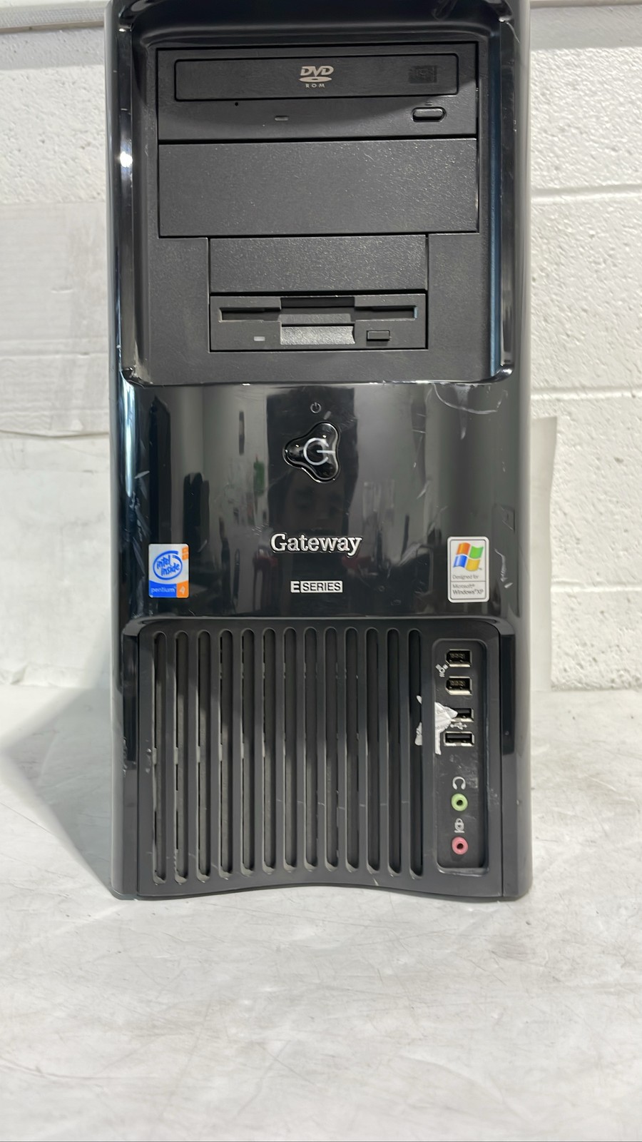 Gateway E-6300 E-Series Intel Pentium 4 Desktop Tower Retro Gaming PC