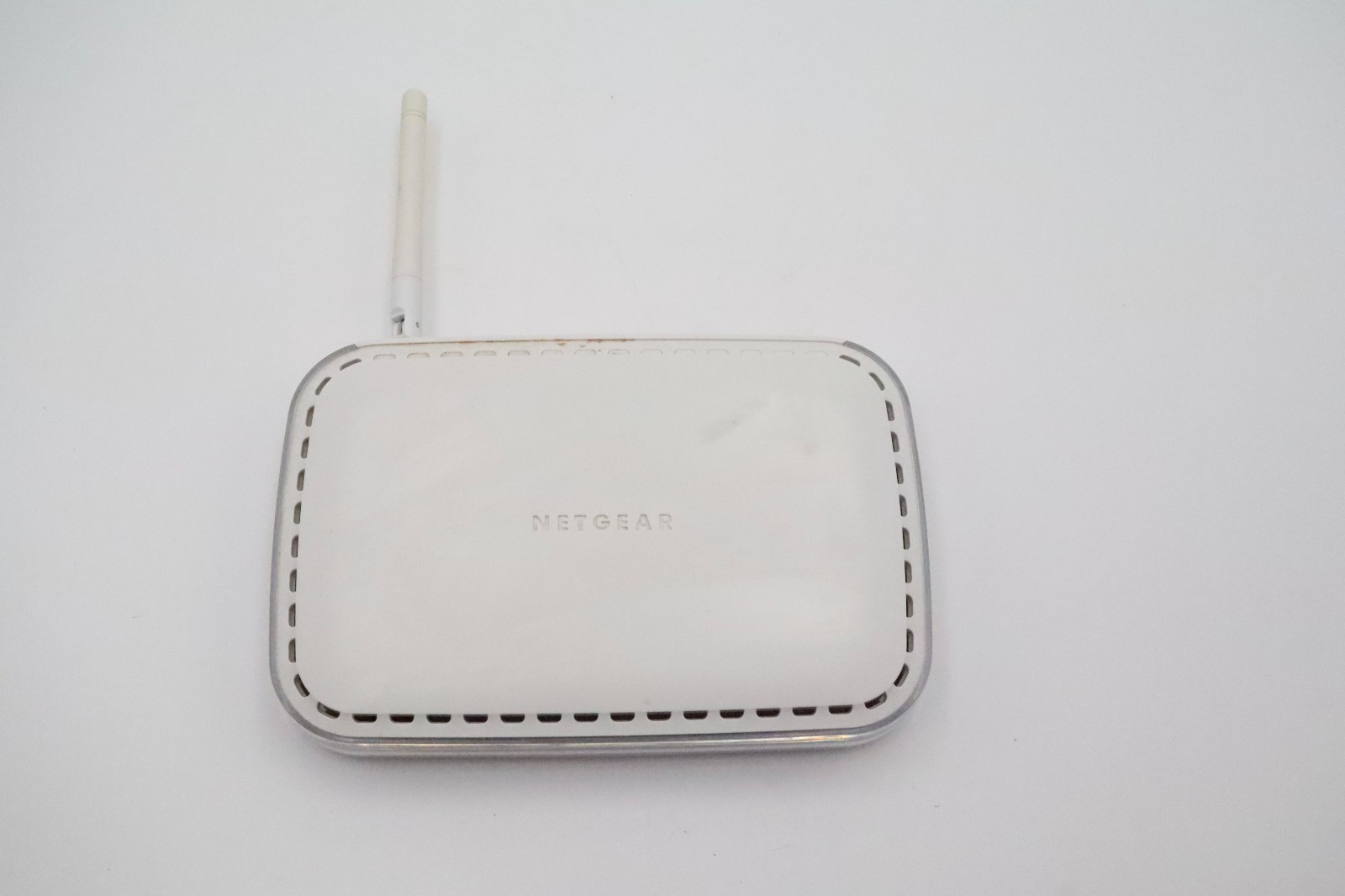 NETGEAR WGT624 v3 108Mbps Wireless Firewall Router 4 Port Untested No Adapter