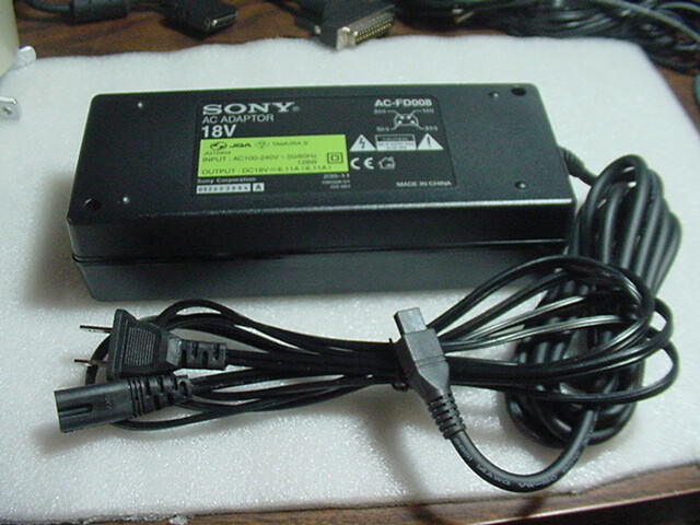 Genuine SONY KLVS19A10 19" LCD Color TV AC Adapter AC-FD008 NEW