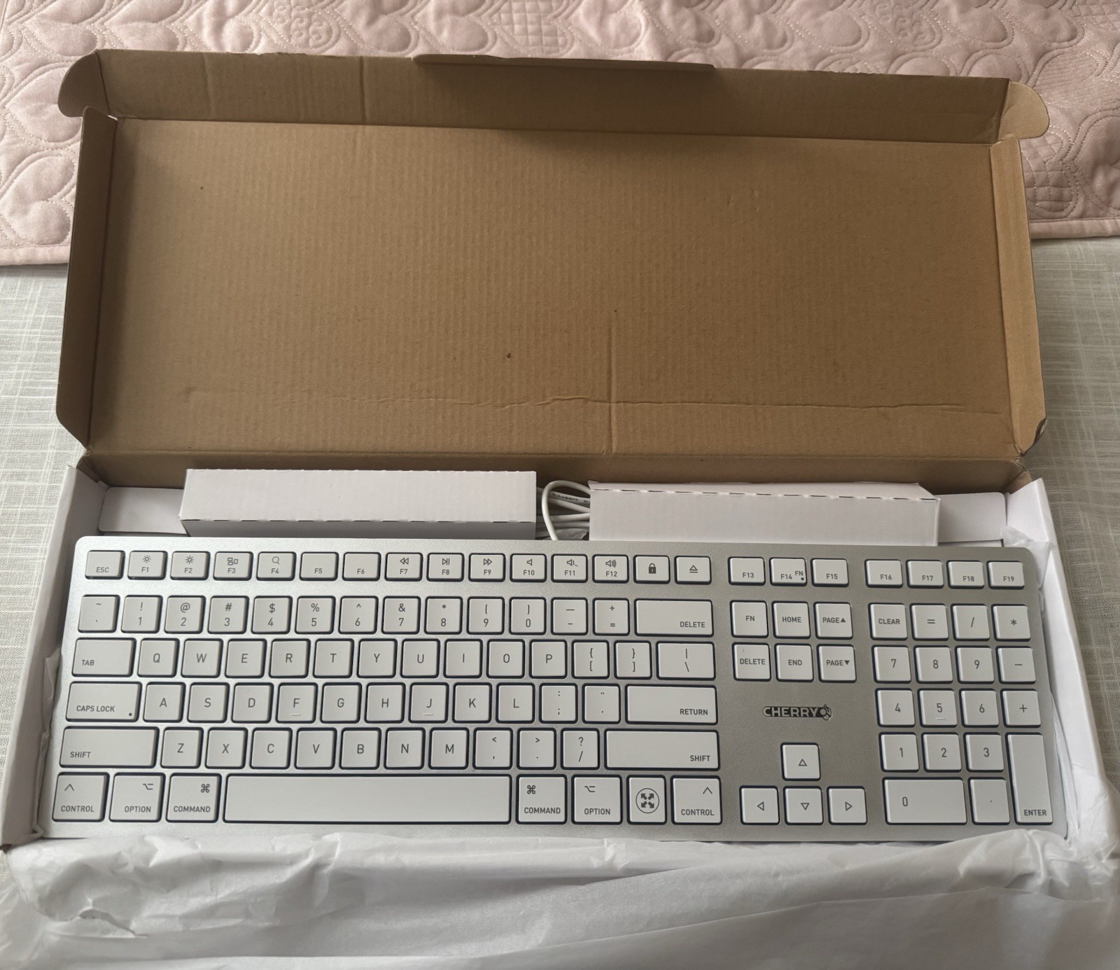 Cherry KC 6000C Wired Slim Mac Keyboard - Silver/White US