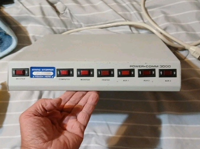 Vintage Power  Comm 3000 Control Center Surge Protector Model PC-0061(PI)