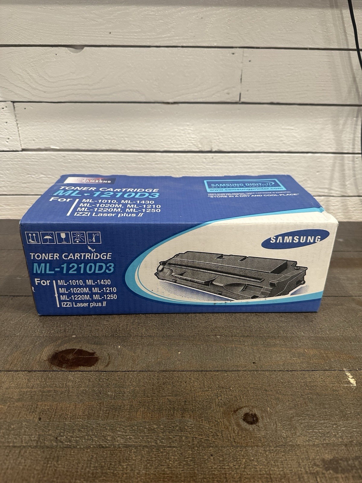 New Sealed  Genuine Samsung ML-2010D3 Toner Cartridge ML-201x  Made in Korea