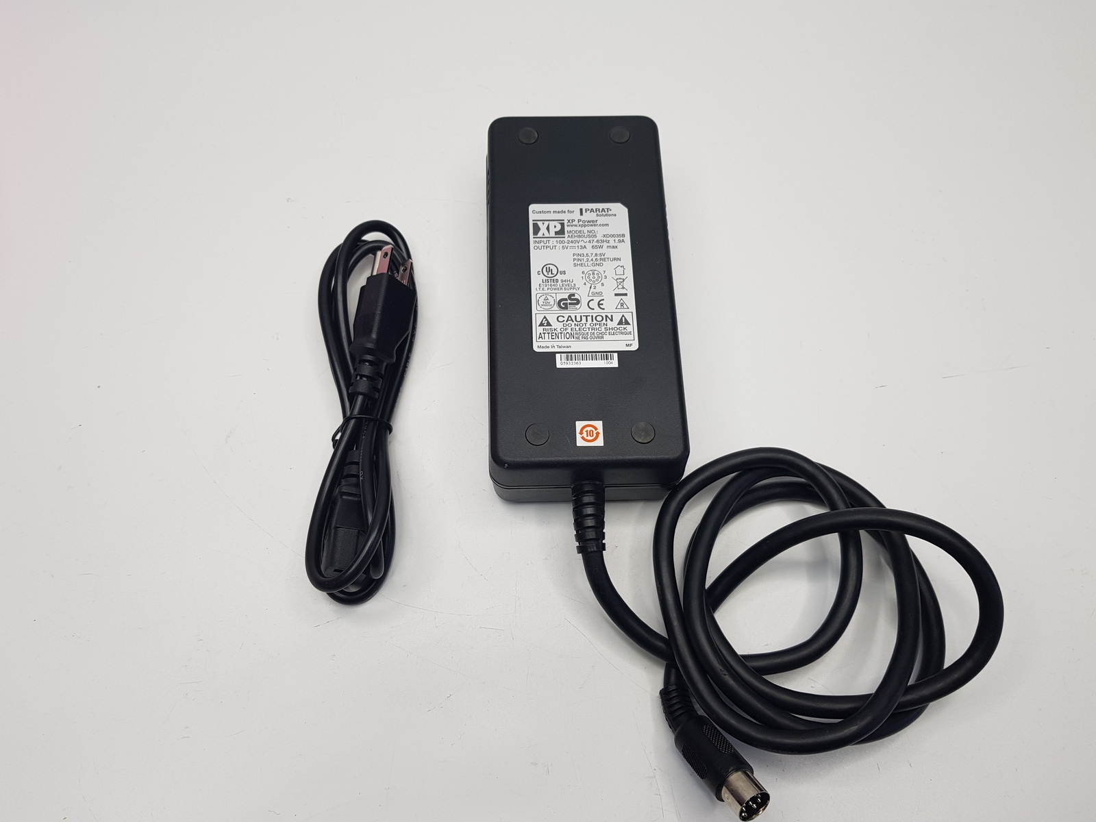XP Power Parat 5V 13A 65W 8pin AC Adapter Supply AEH80US05