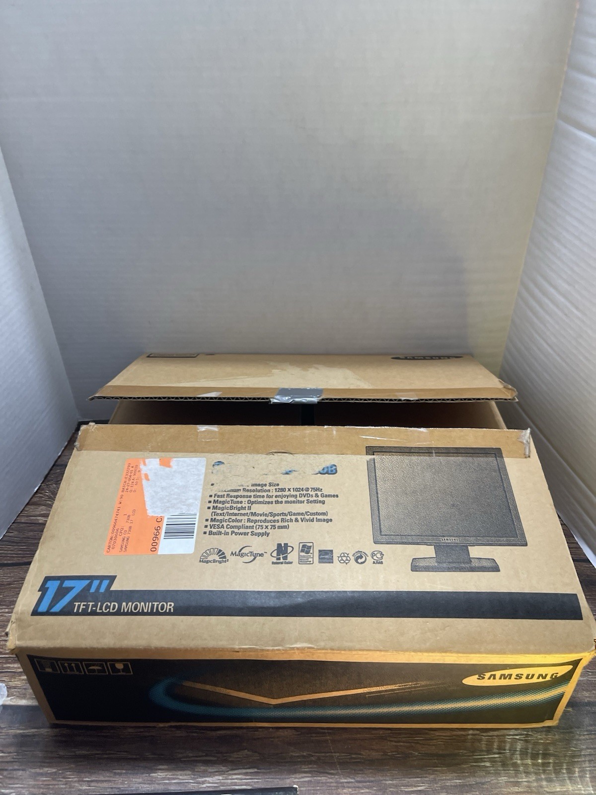 Samsung SyncMaster 730B 17in LCD Monitor 1280x1024 VGA DVI Tilt Black