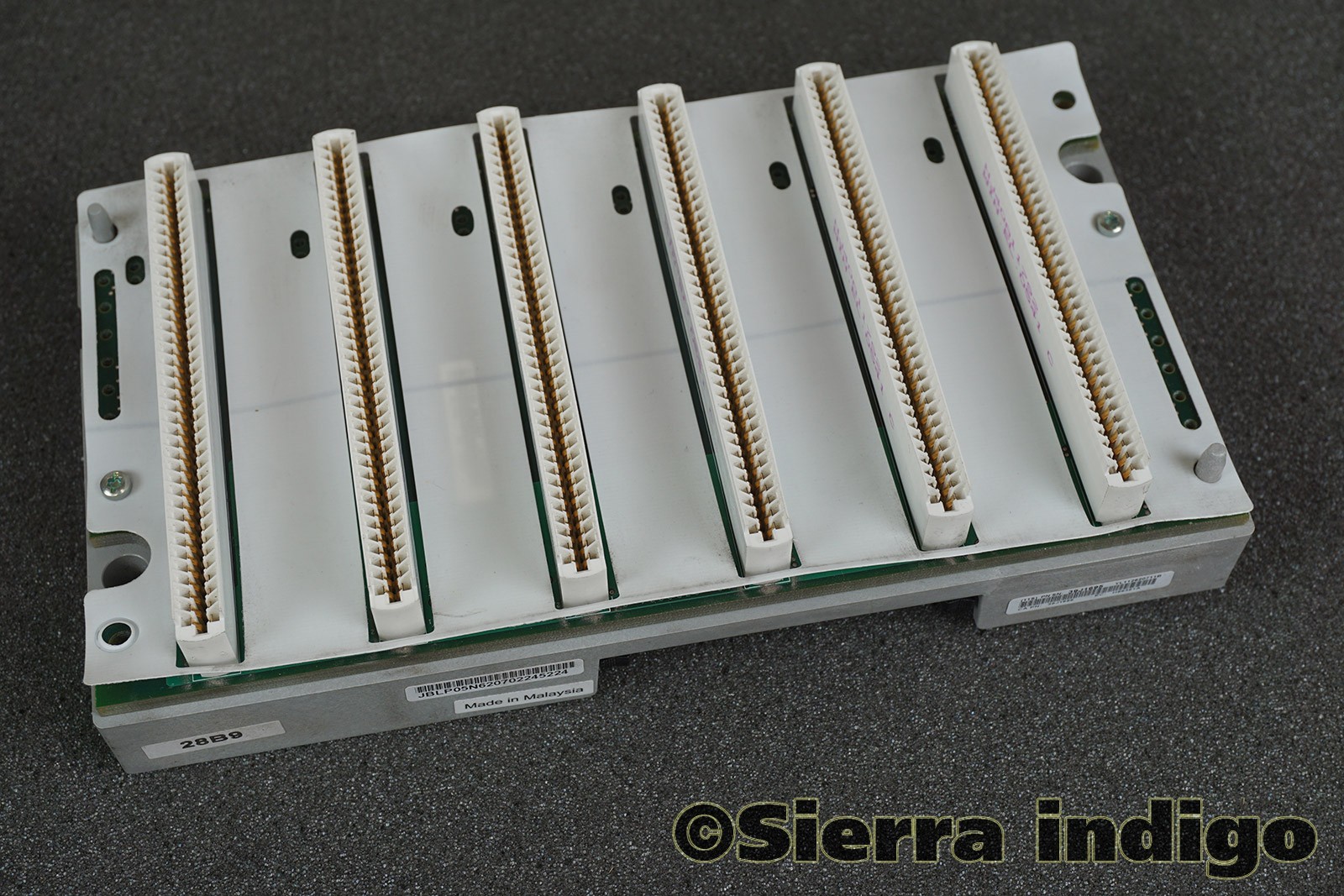 39J1695 IBM 6-Slot SCSI Backplane