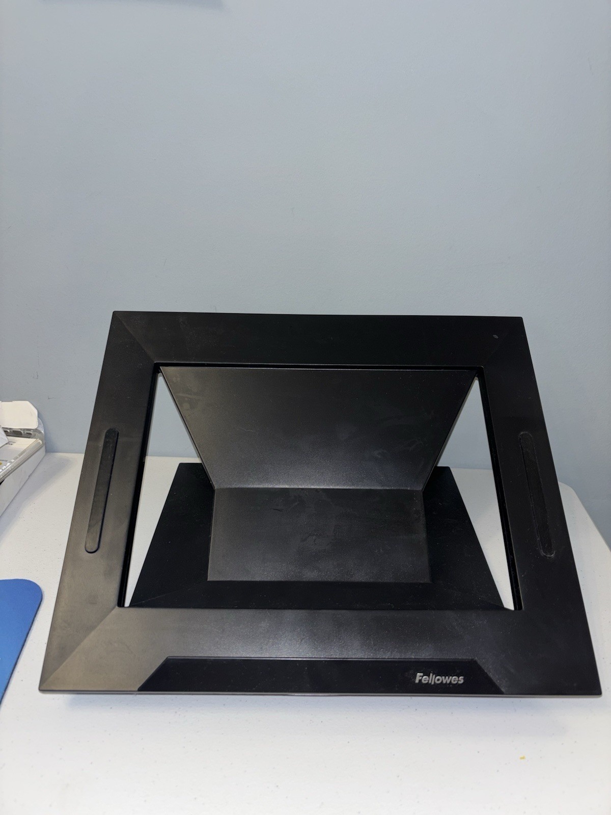 Fellowes Designer Suites Laptop Riser 13 1/16 x 11 3/16 x 4 Black Pearl 8038401