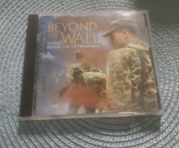 Beyond the Wall PC CD-ROM Box Set Stories Behind the Vietnam Wall 