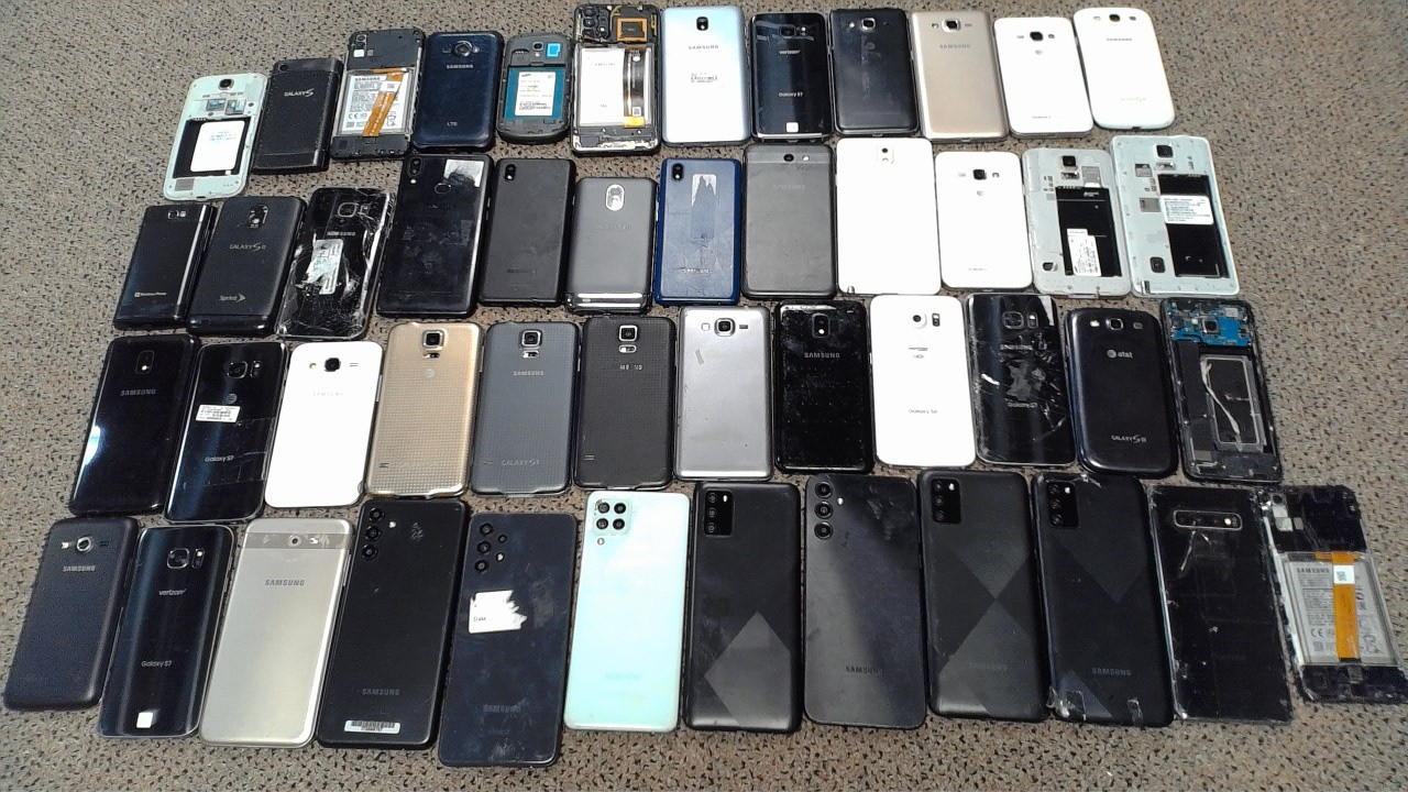 Lot of 48 Non-Working Samsung Smartphones with Various Issues
