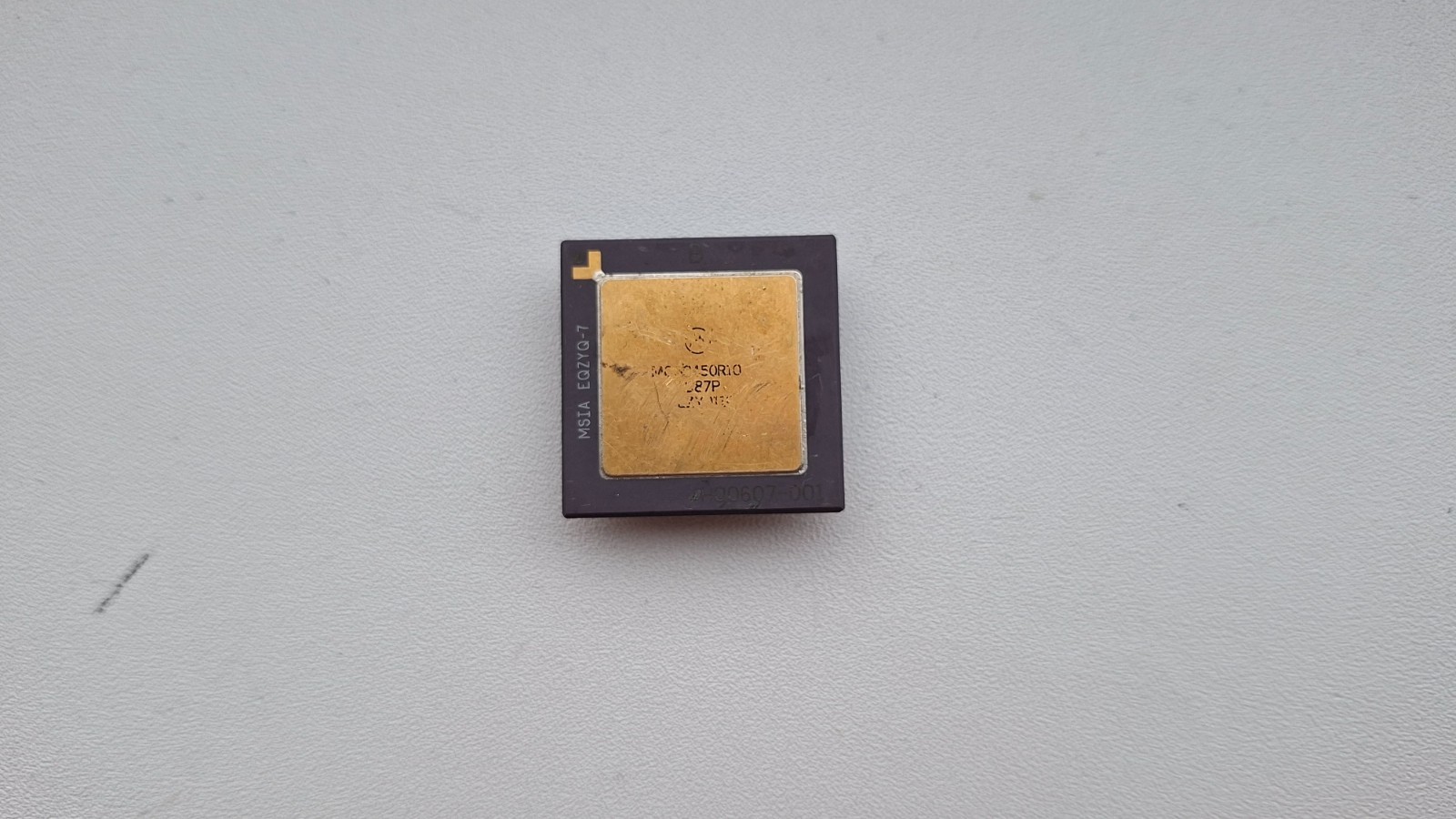 Motorola MC68450R10 mask C87P DMA for 68000 vintage CPU GOLD
