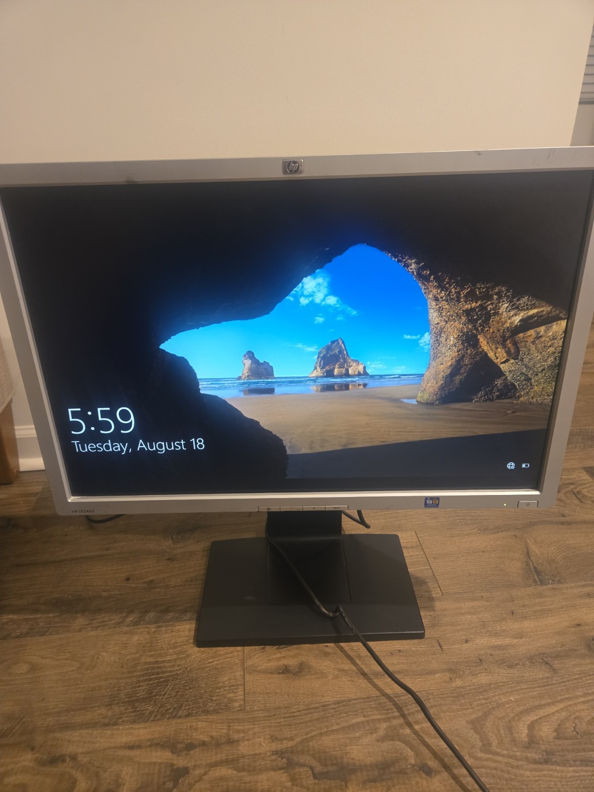 HP LP2465 24-inch Widescreen LCD Monitor Tested & Working