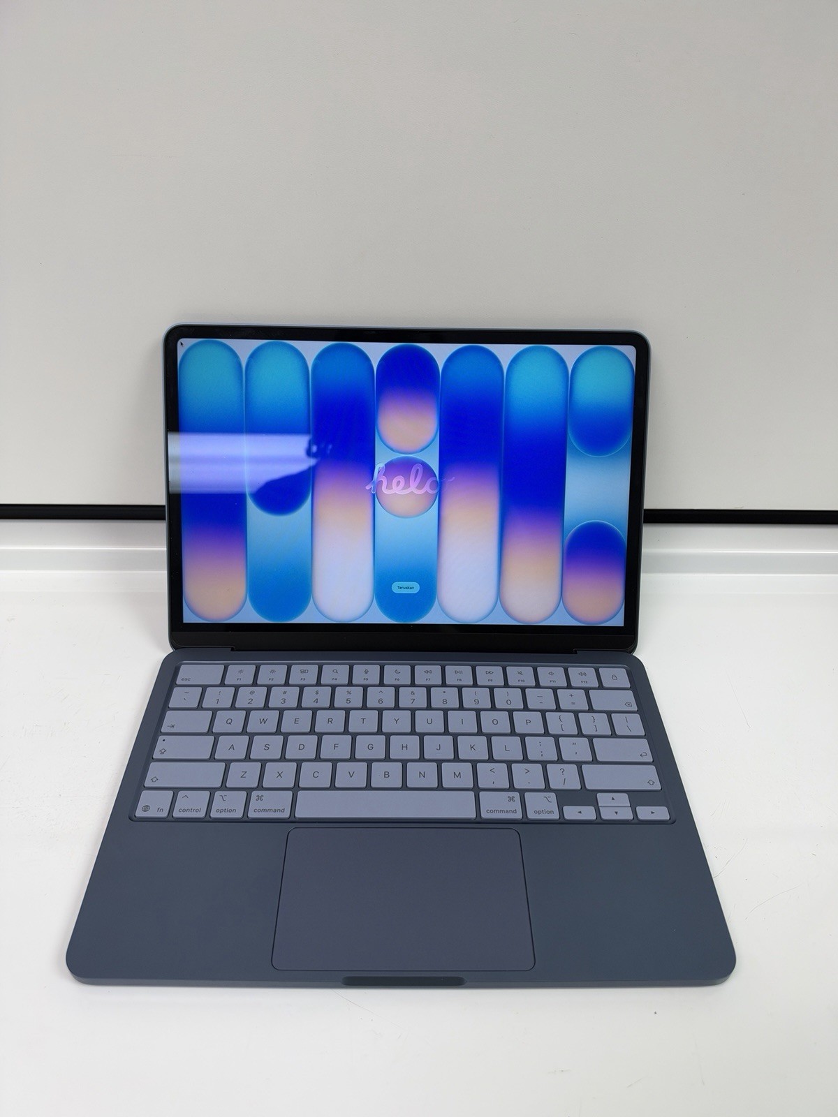 MacBook Neo 13 Indigo 2026 A18 Pro CPU 8GB RAM 256GB SSD - Excellent Condition