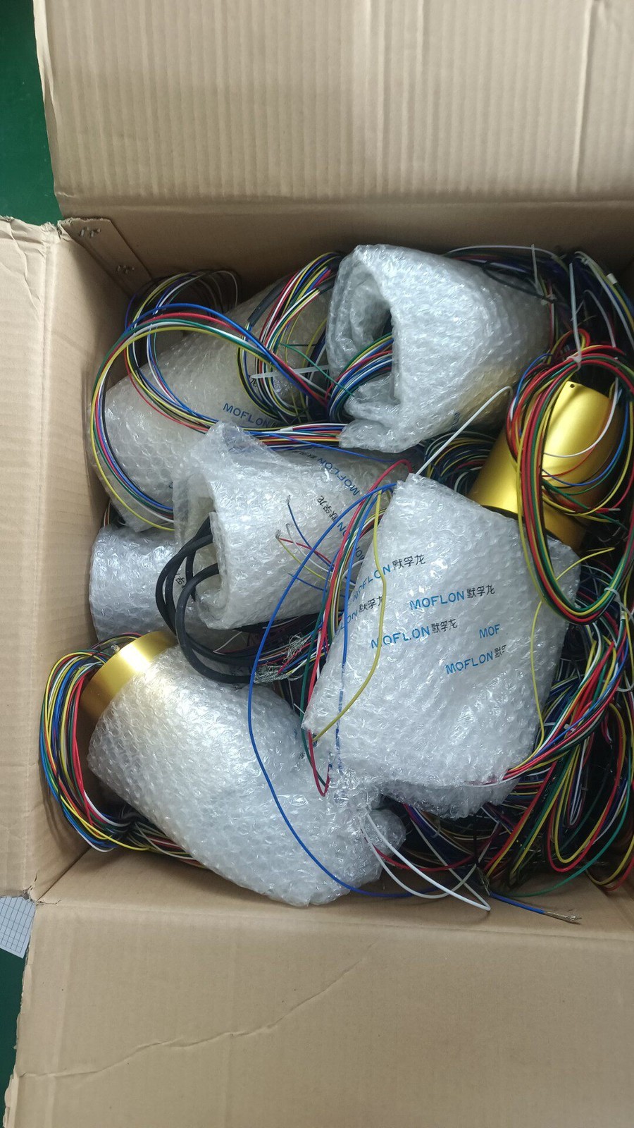 1PCS  New Moflon MT2586-P0410-S20-VD Pneumatic Slip Ring #GW