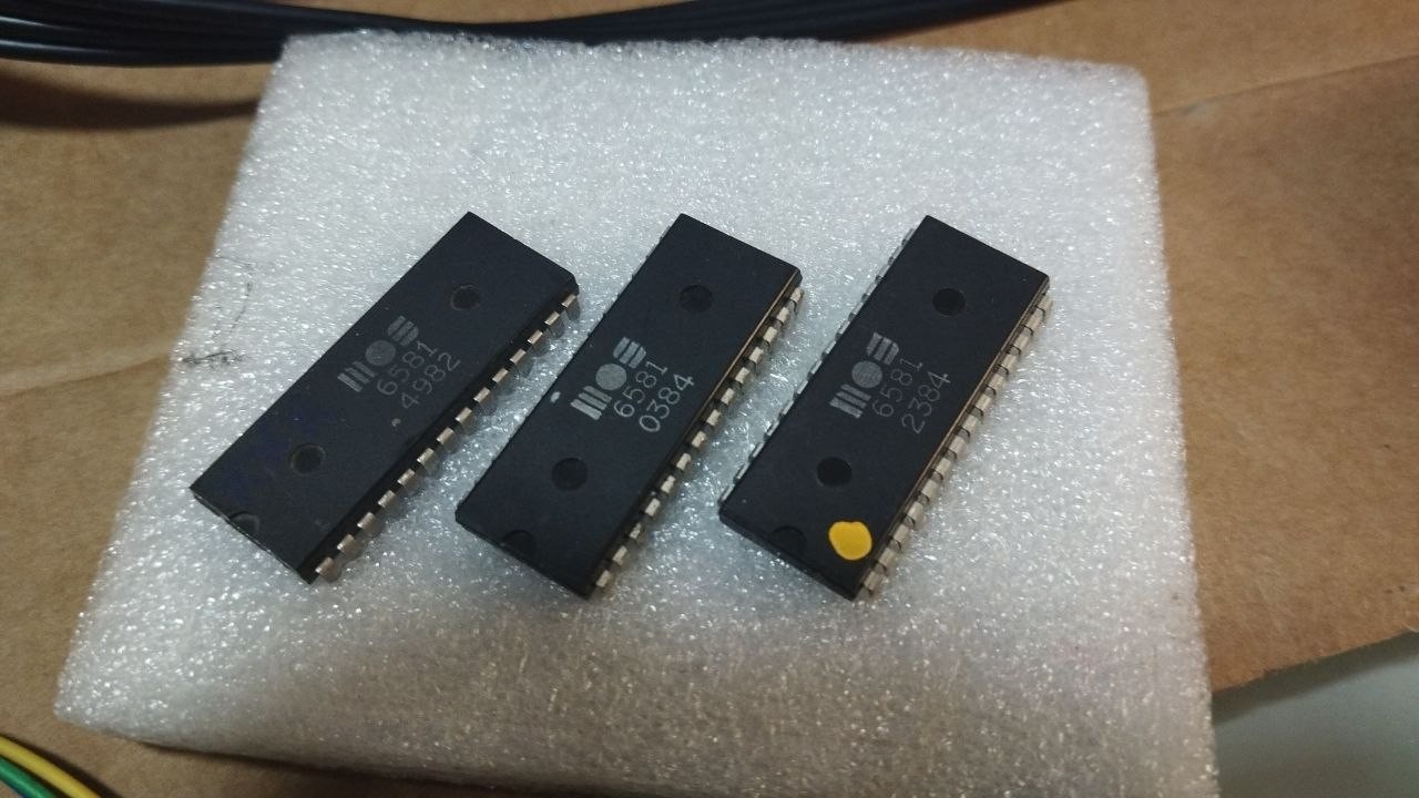 3xMOS6581 SID Commodore 64/128 SID Chip fully dead chips