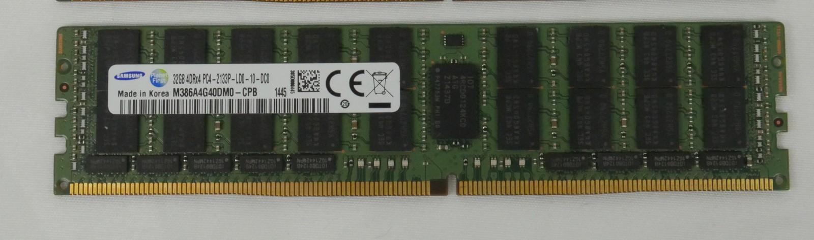 Server Memory: Samsung 32GB 4DRx4 PC4-2133P ECC LRDIMM DDR4 M386A4G40DM0-CPB
