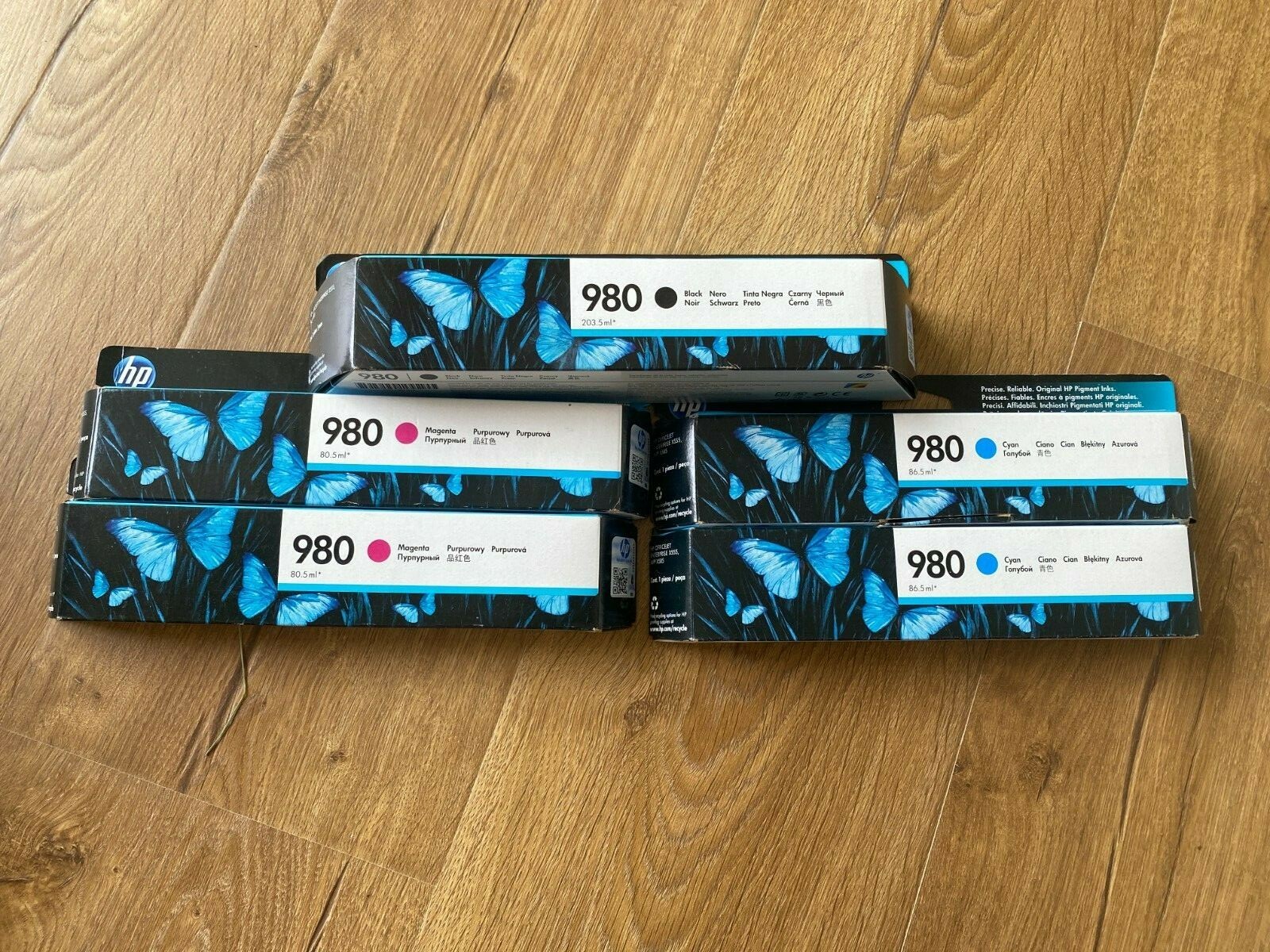 HP 980 Black, 2x Magenta, 2x Cyan 5 Total (All Expired 2019 / 2018) Brand New