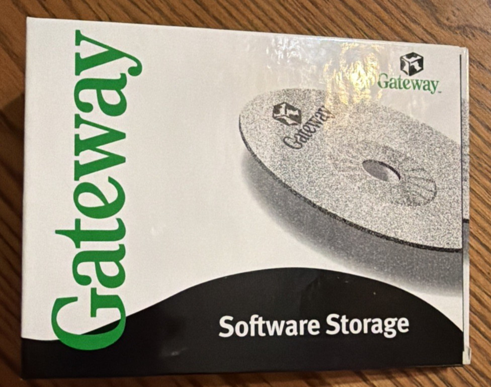Gateway Software Storage 3-ring Binder w/11 Sleeves FREE-SHIP