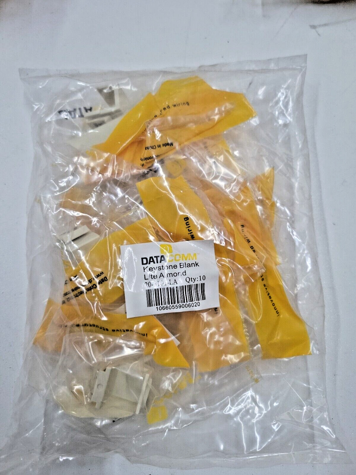 1 PACK OF 10- DATACOMM KEYSTONE BLANK 20-3101-LA LITE ALMOND ** NEW