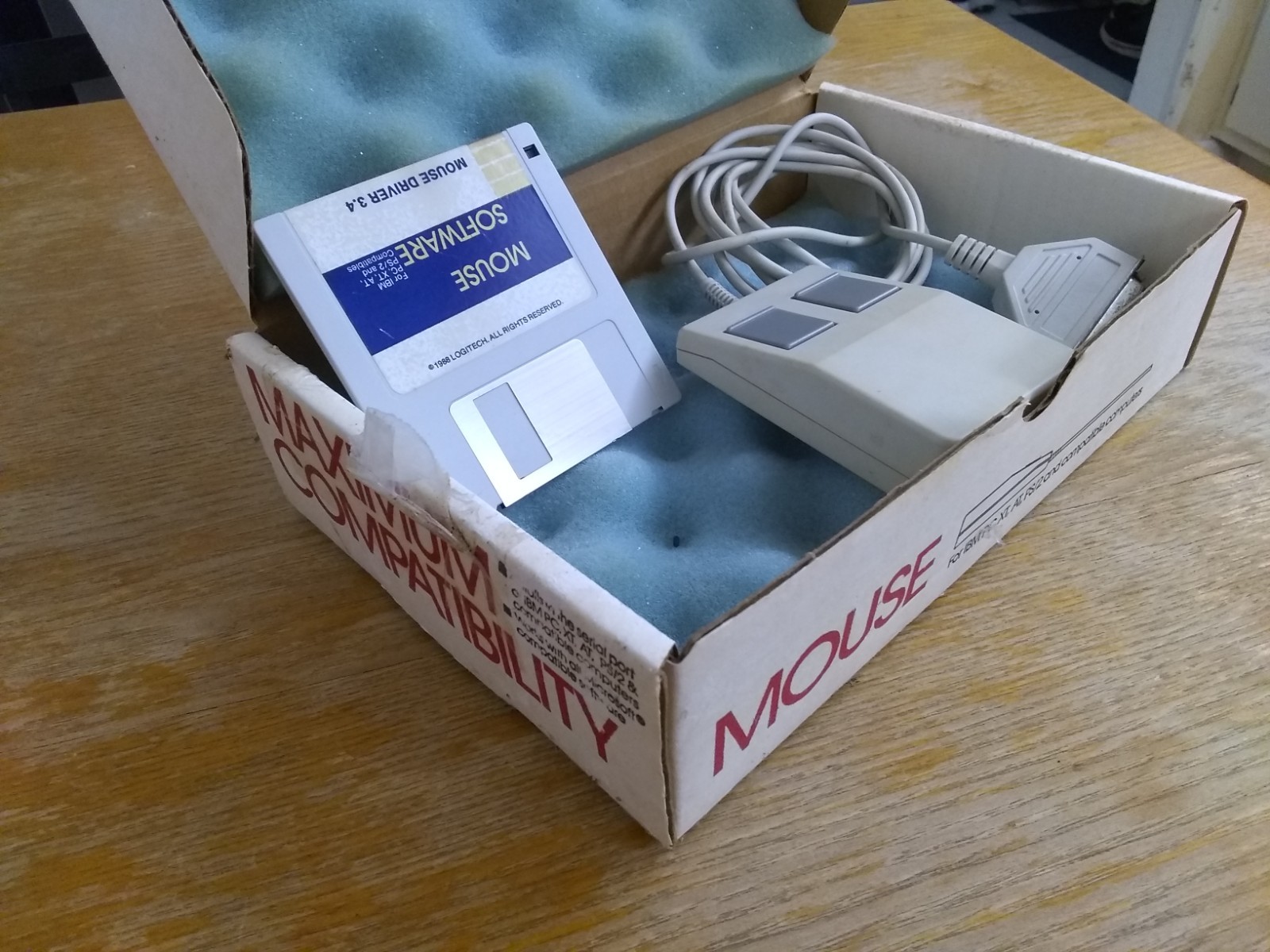 Logitech 2-Button 25-Pin Serial Mouse, NEW IN BOX, M8-2F-25F DB25 IBM PC, XT, AT