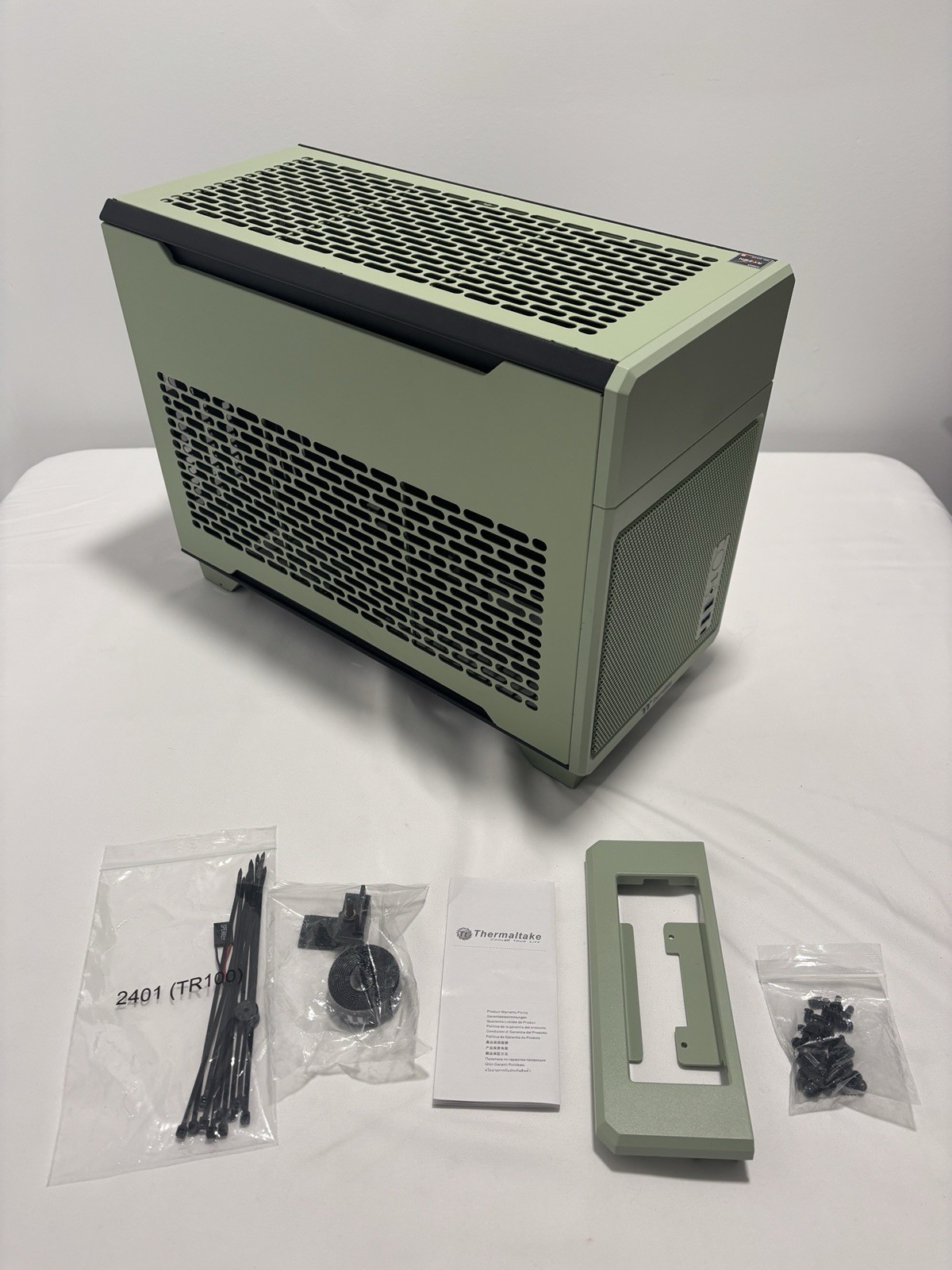 Thermaltake TR100 Matcha Green Mini-ITX SFF Case PCIe 4.0 Riser Dual Chamber SFX