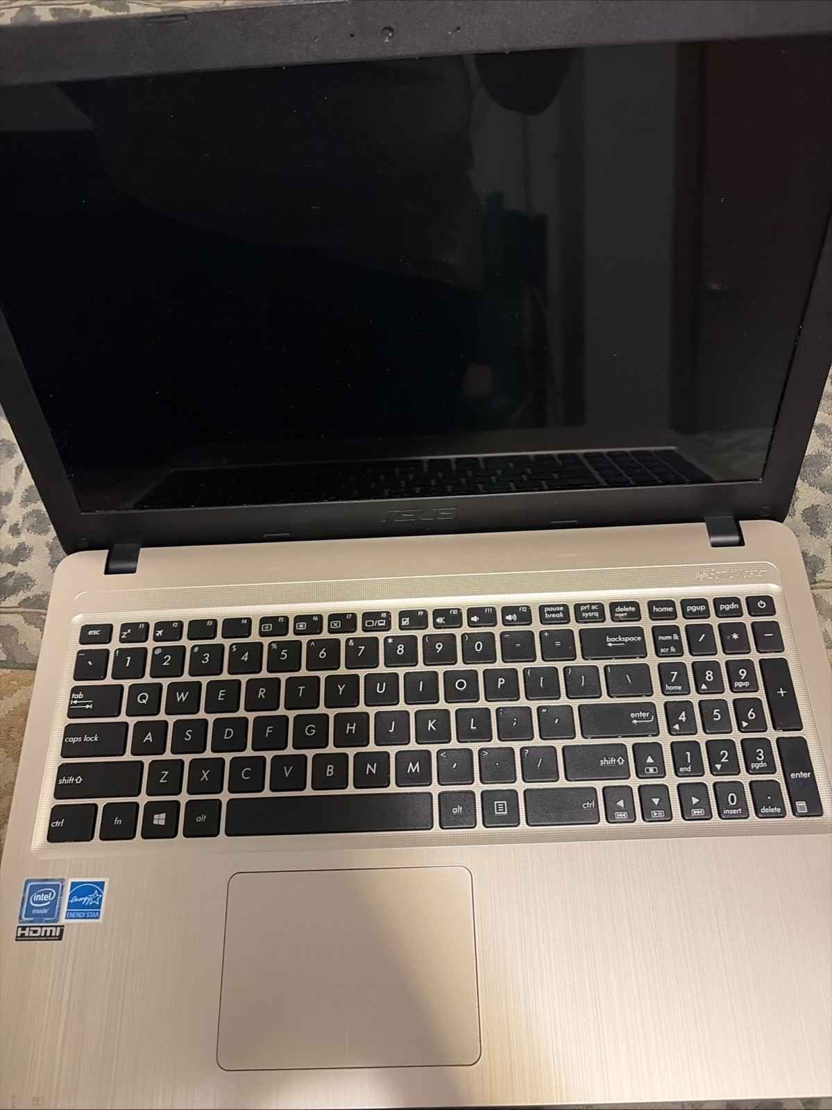 ASUS