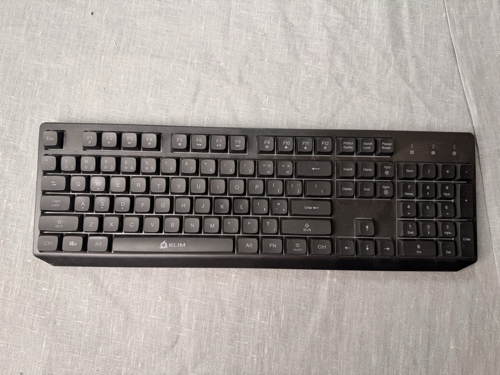 KLIM Chroma Wireless Gaming Keyboard RGB Backlit Rechargeable