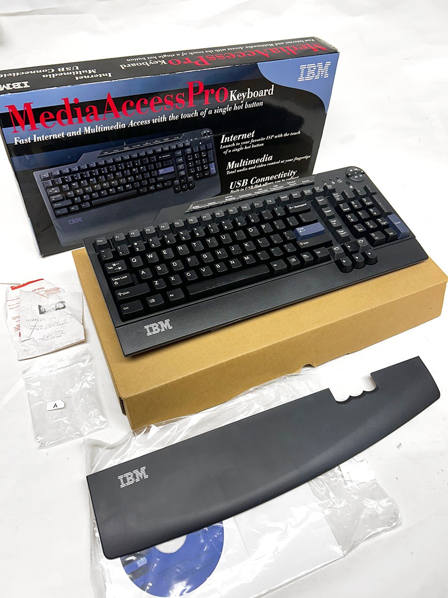 IBM Media Access Pro Keyboard NOS Open Box Vintage USB 09N5549