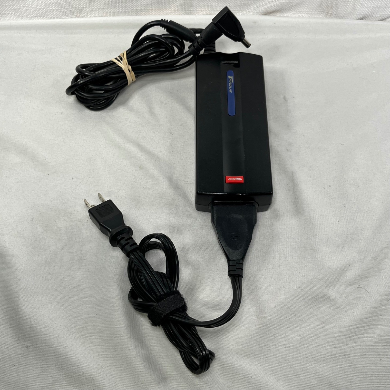 Targus 90W AC DC Universal Laptop Power Adapter 800-0091-001 A Auto Air Home