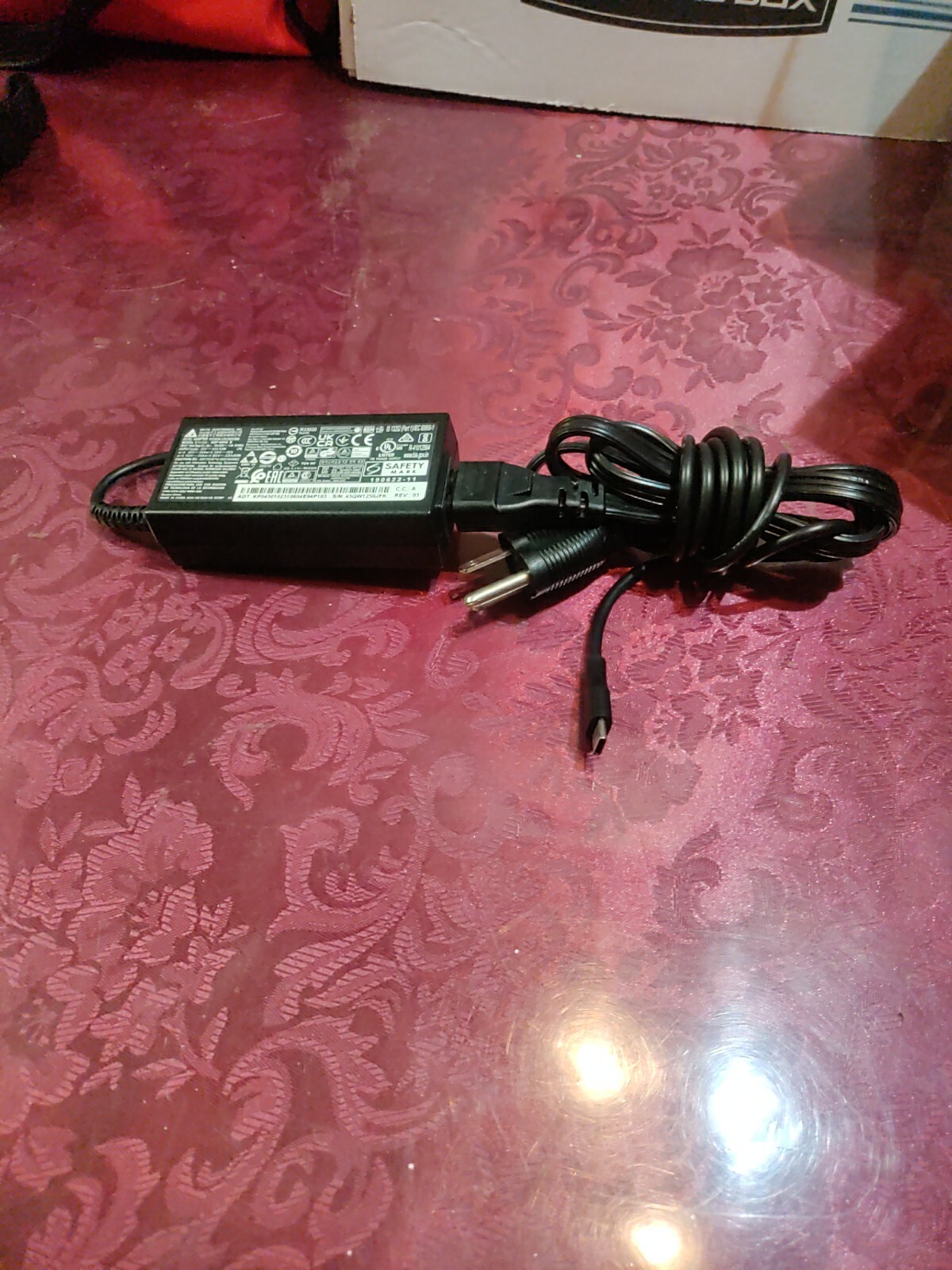 Original DELTA  20V 2.25A  AC ADAPTER ADP-45HG B USB C