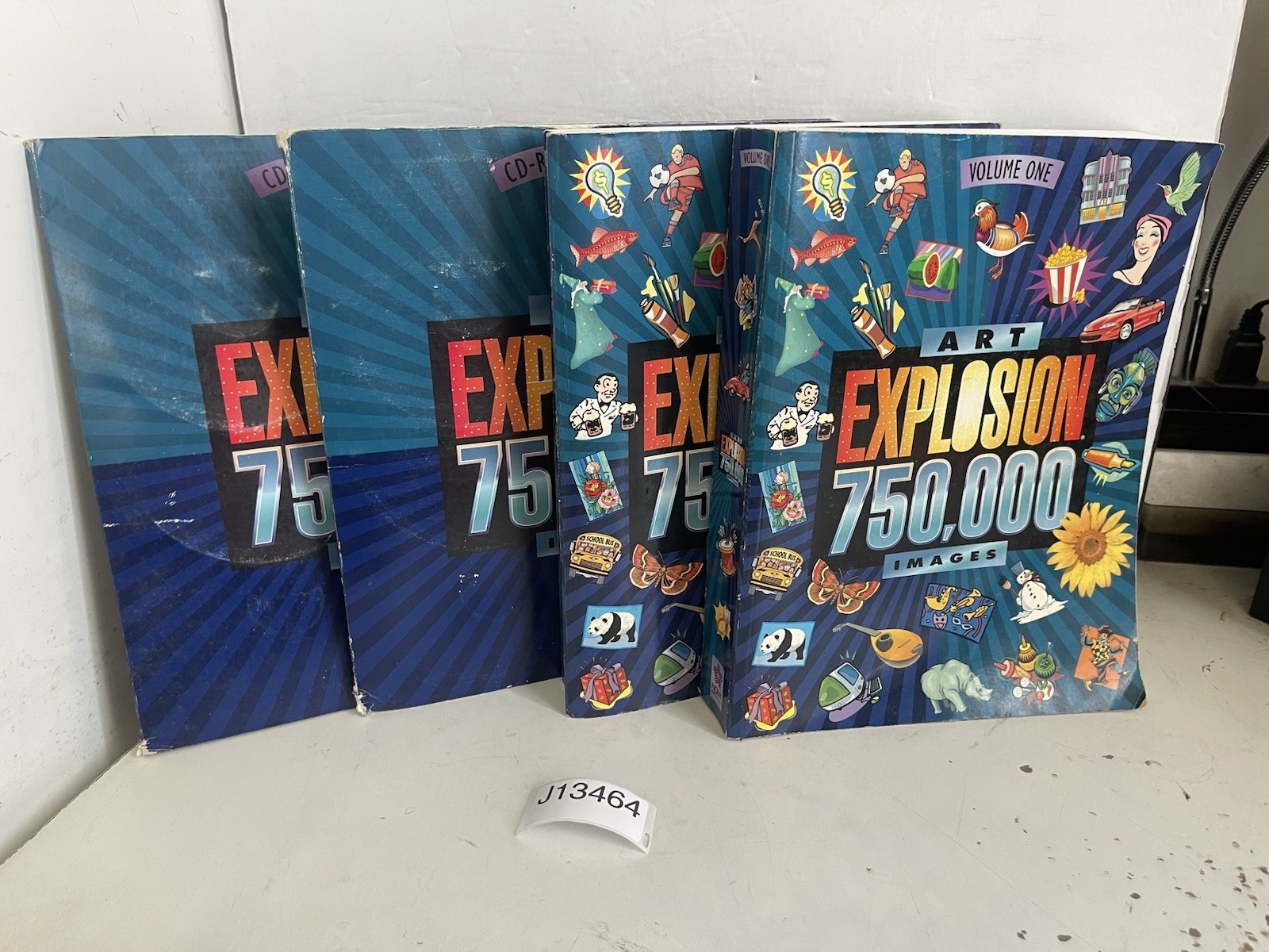 Art Explosion 75,000 Images Vol 1&2 w/Discs, Disc Case DISCS NOT TESTED