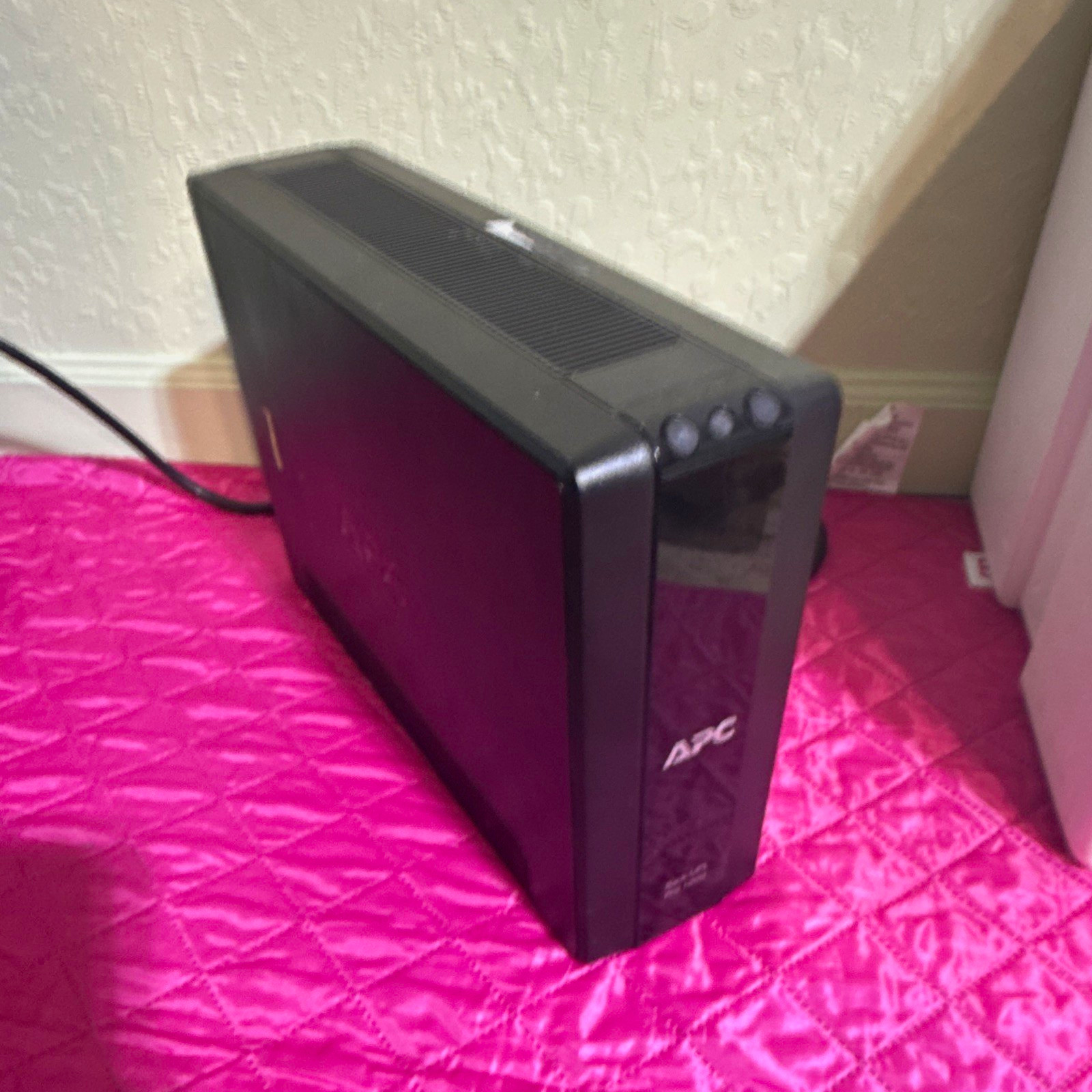APC Back-UPS Pro 1000 BR1000G 1000VA 600W 10-Outlet 355J 120V