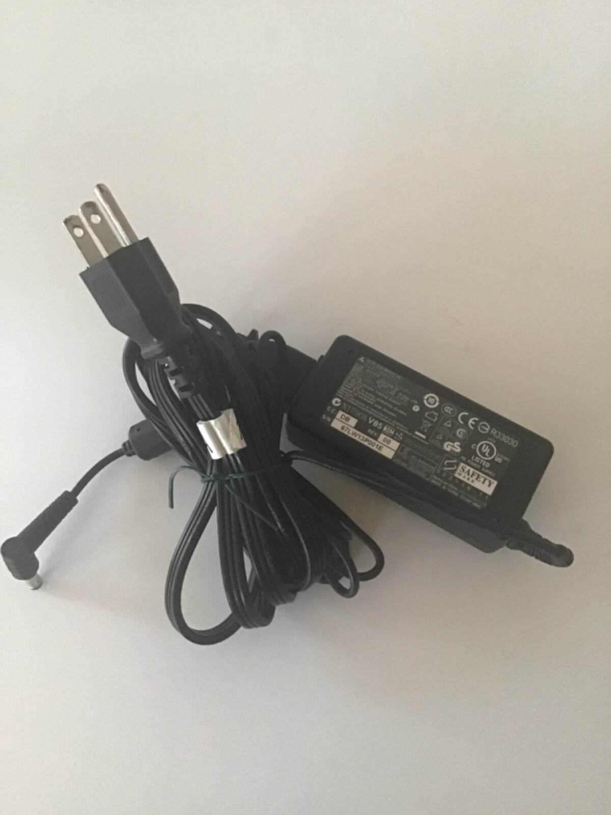 Delta Electronics SADP-65NB AC/DC Power Supply 65W 19v 3.42a with power cord