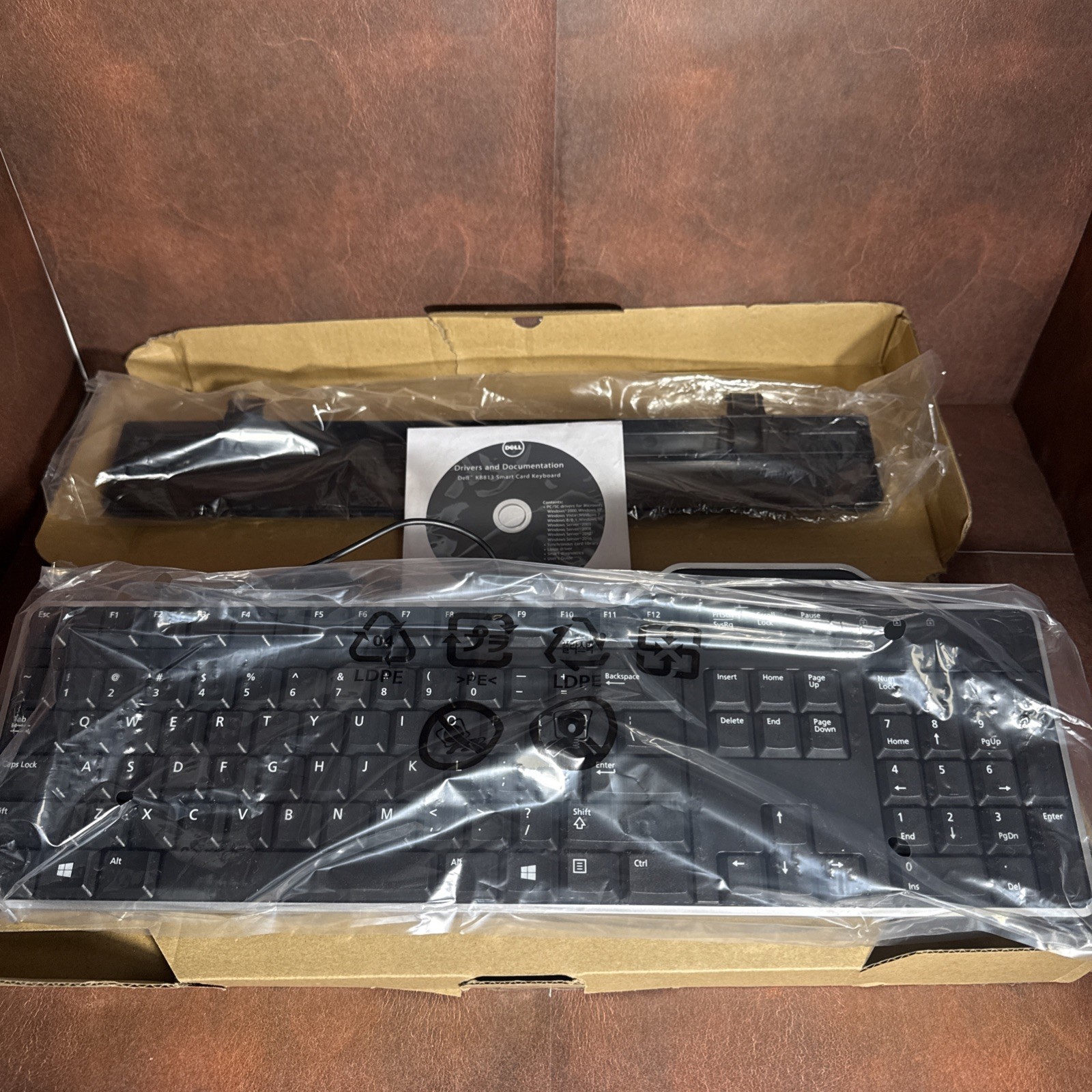 NEW Dell KB813 (KB813BKUS) Smartcard Wired Keyboard w/ Palm Wrest/Software CD