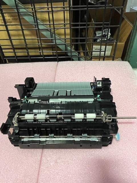 JC93-00256A SAMSUNG FRAME MIDDLE