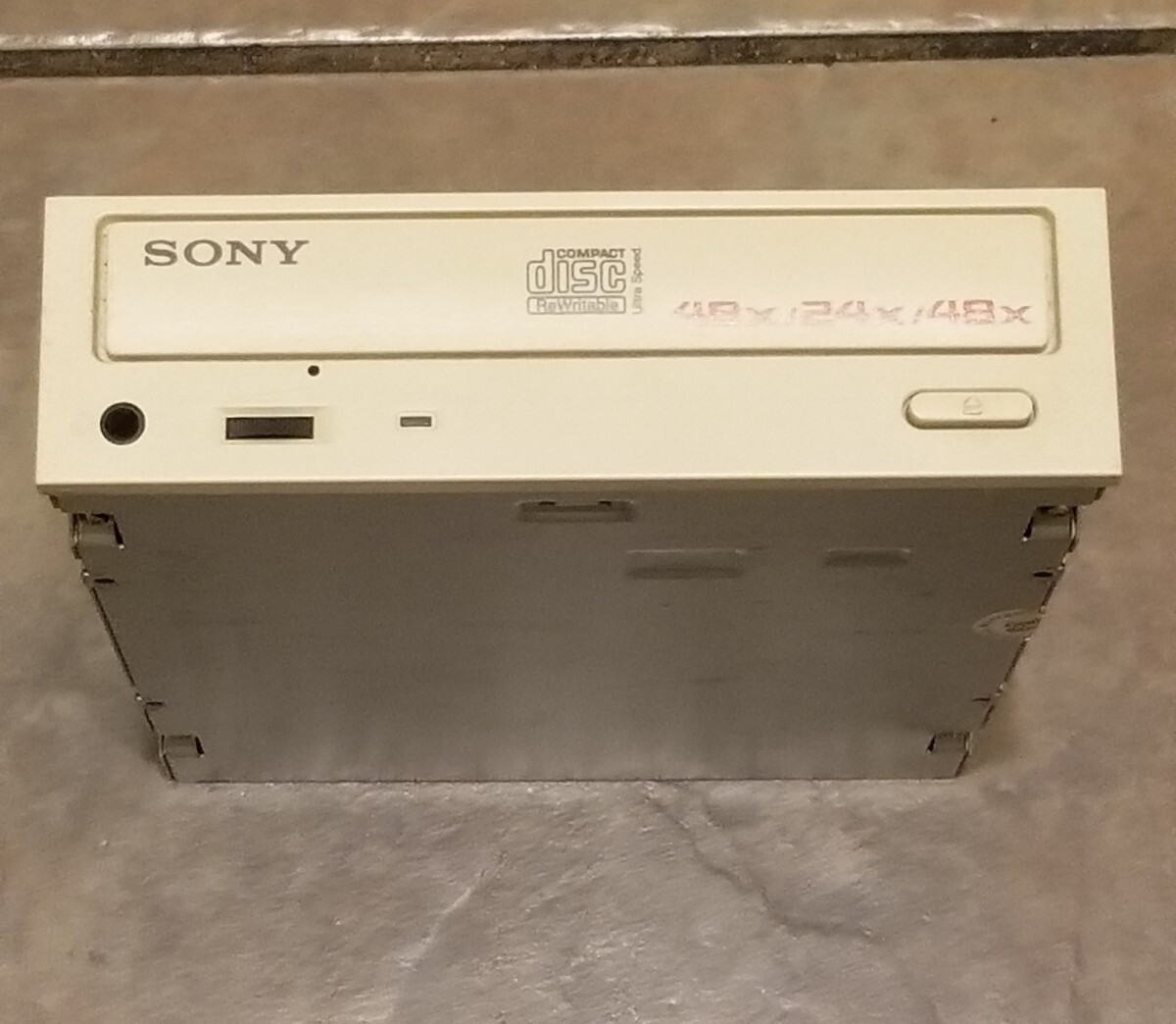 Sony CRX215A1 48x/24x/48x CD-R/RW Drive Windows XP 2000 98 Sold As Is