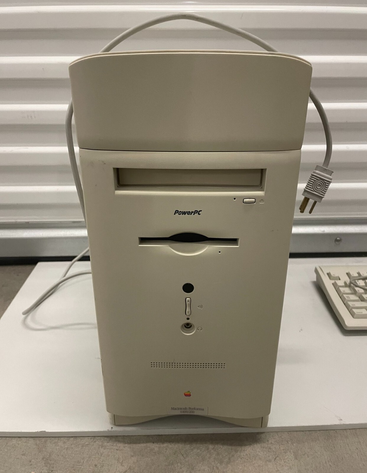 Working Apple Macintosh Performa 6400/200 M3548 PowerPC 32MB Keyboard Mouse