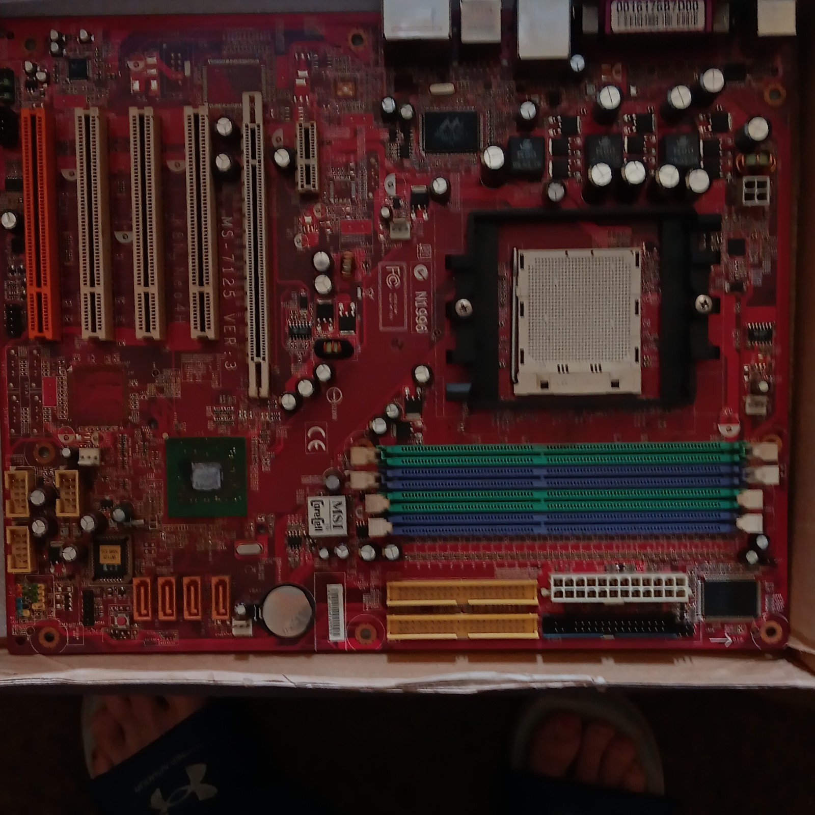 MSI MS-7125 VER:3 ATX AMD Socket 939 DDR SDRAM AGP PCIe x1 RJ-45